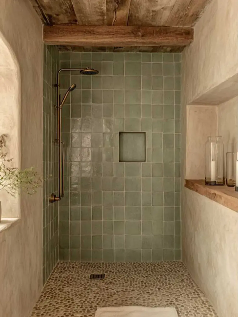 Minimalistas, elegantes y absolutamente prácticas, las duchas italianas se integran al piso sin escalones ni cortes visuale