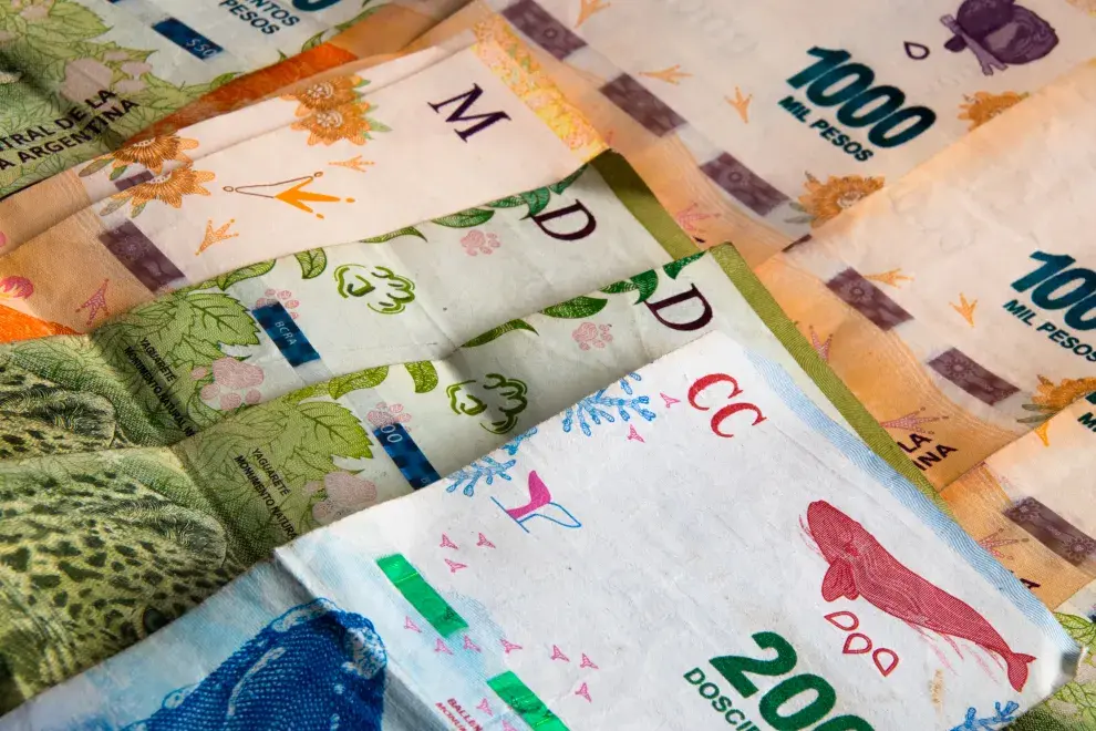 Qué significa ordenar los billetes de mayor a menor según la psicología
