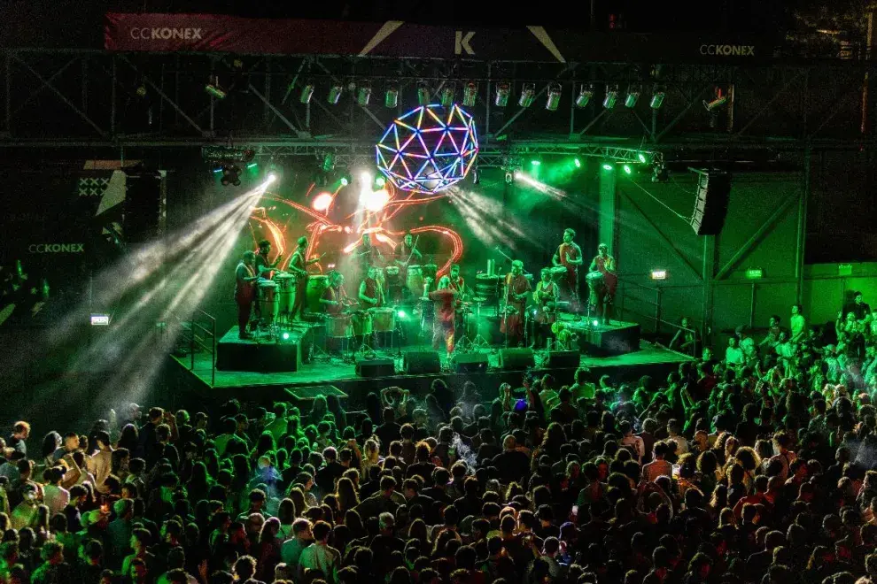 La Bomba de Tiempo: lunes a cielo abierto en el Konex