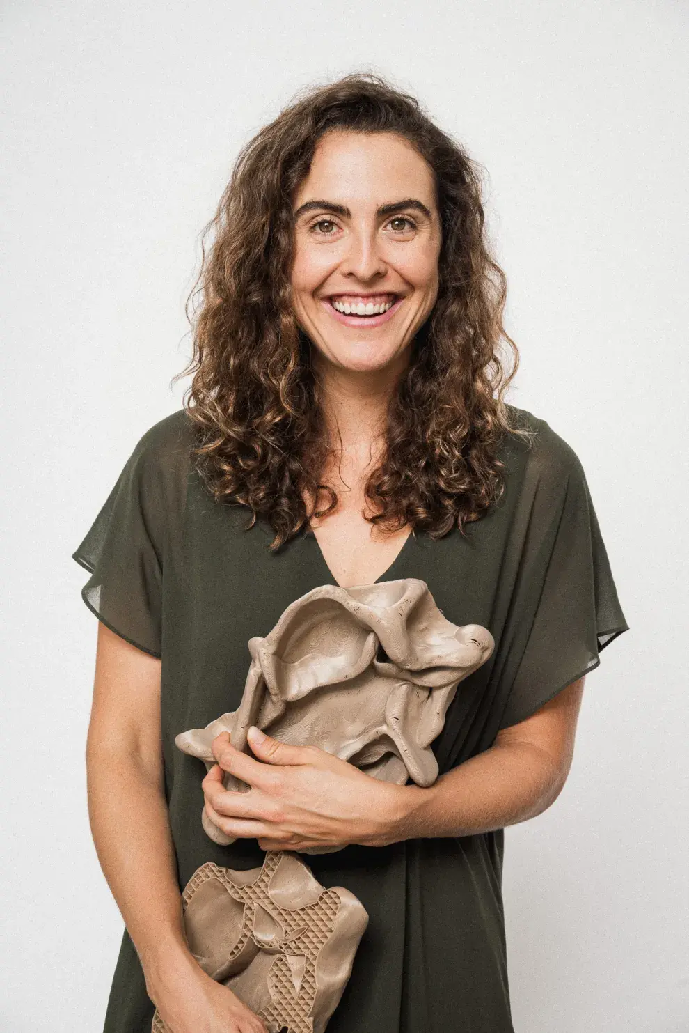 Delfina Velar de Irigoyen lanzó en Les Marais la pieza modular Gafa, un mueble escultura impreso en 3D.