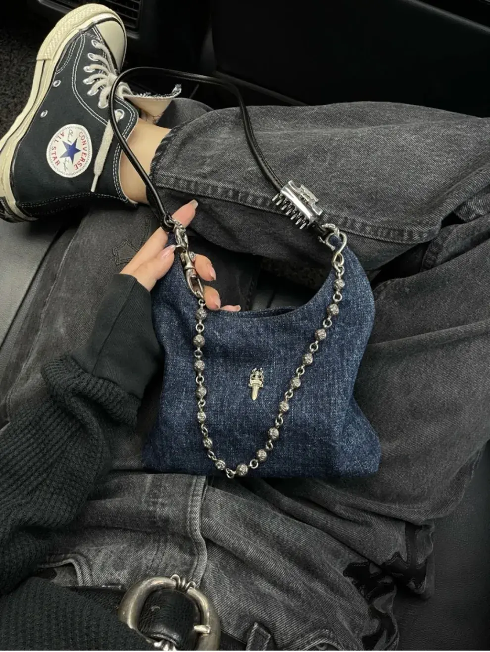 Los bolsos de denim van con todo