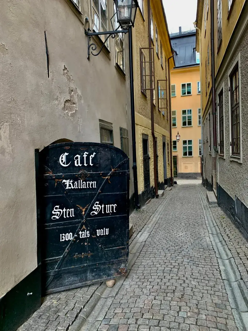 Una calle típica de Gamla Stan, el antiguo casco de Estocolmo.
