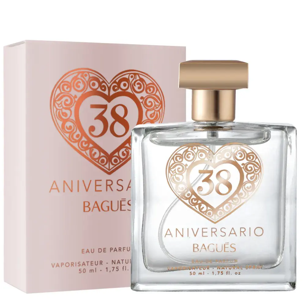 Type Devotion es un viaje sensorial que empieza con la frescura luminosa de la naranja confitada. (BAGUES $19.900)