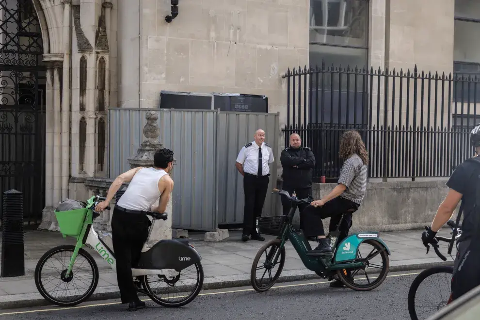 Banksy lo hizo otra vez: su nueva obra en Londres recorrió el mundo por su poderoso mensaje