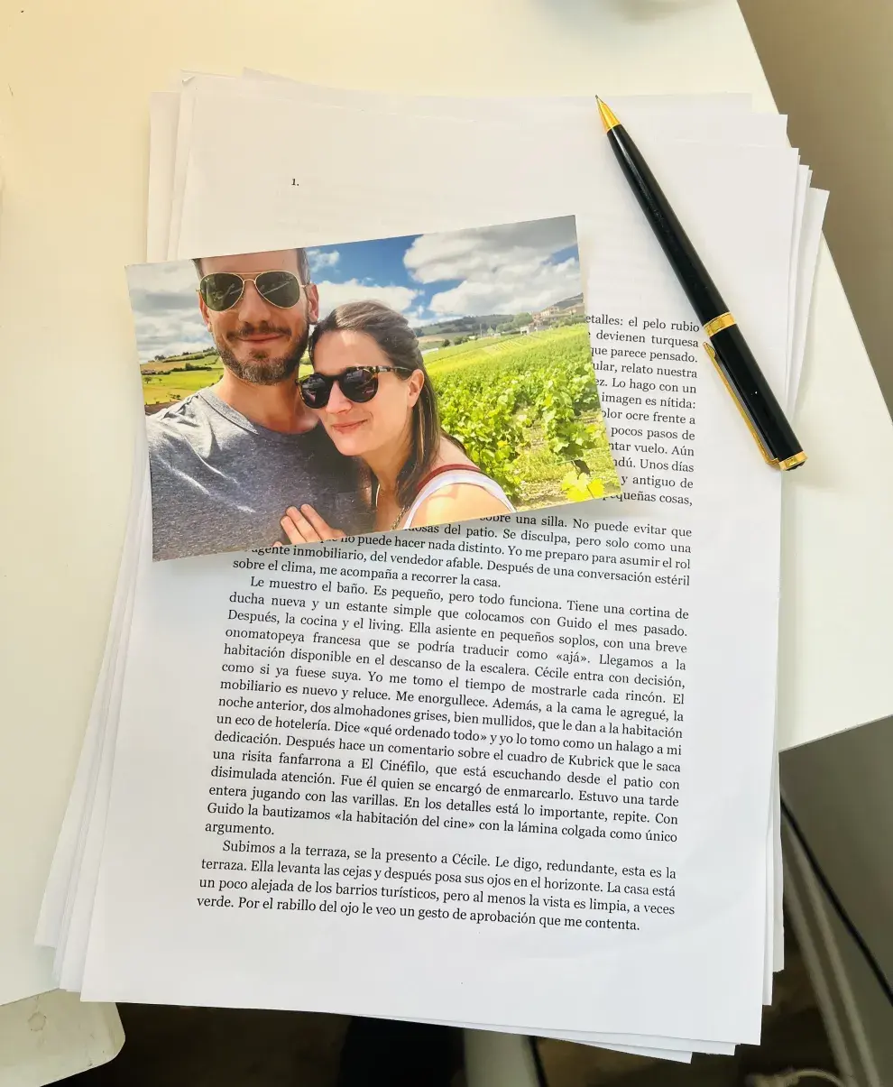 Andrés Pescuno cuenta cómo y por qué escribió esta novela que cuenta la historia de amor que vivieron con Cécile.