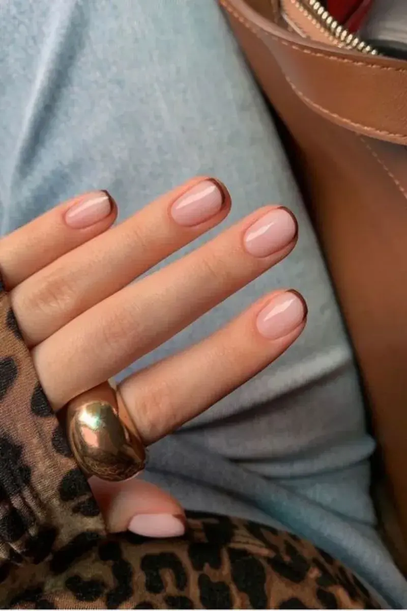 El mocha mousse es el color para el 2025 elegido por Pantone