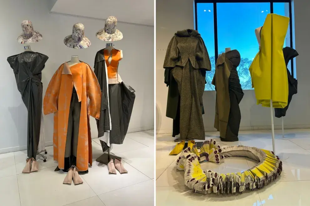 En la muestra se recorren creaciones de distintos momentos históricos, cada una con su singularidad de época pero también con una identidad transversal que es completamente atemporal.
