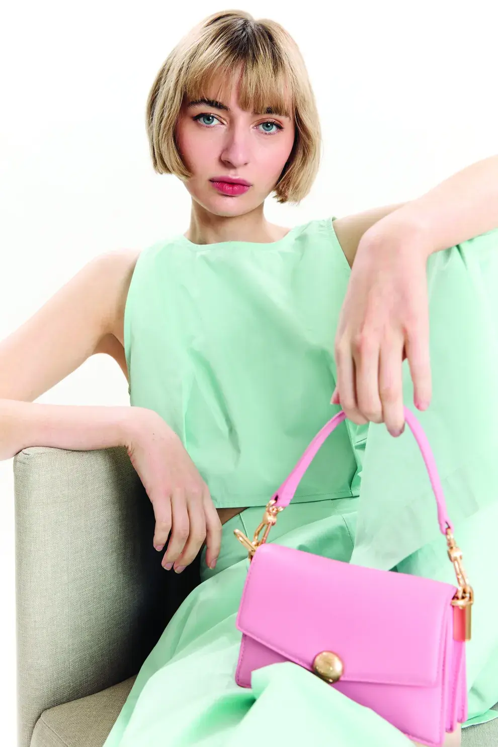 TOP Y PANTALÓN (BLUE SHEEP), CARTERA (LACOSTE).