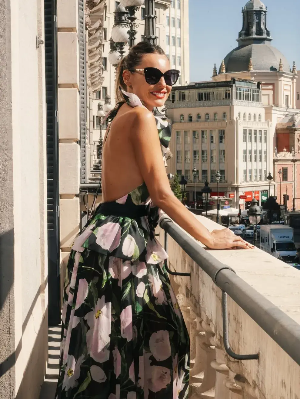 El look floral de Pampita con sello Carolina Herrera