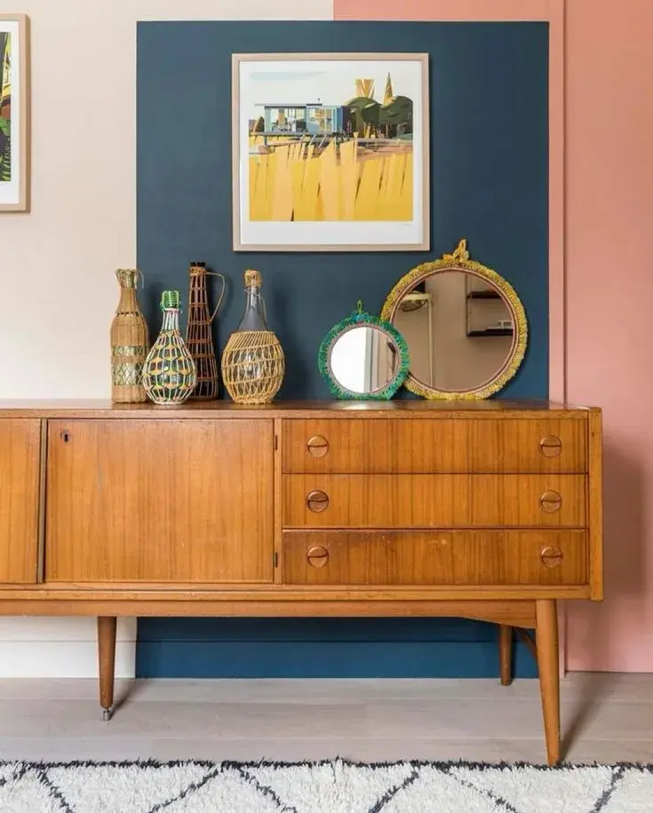 De qué color conviene pintar las paredes si los muebles son de madera