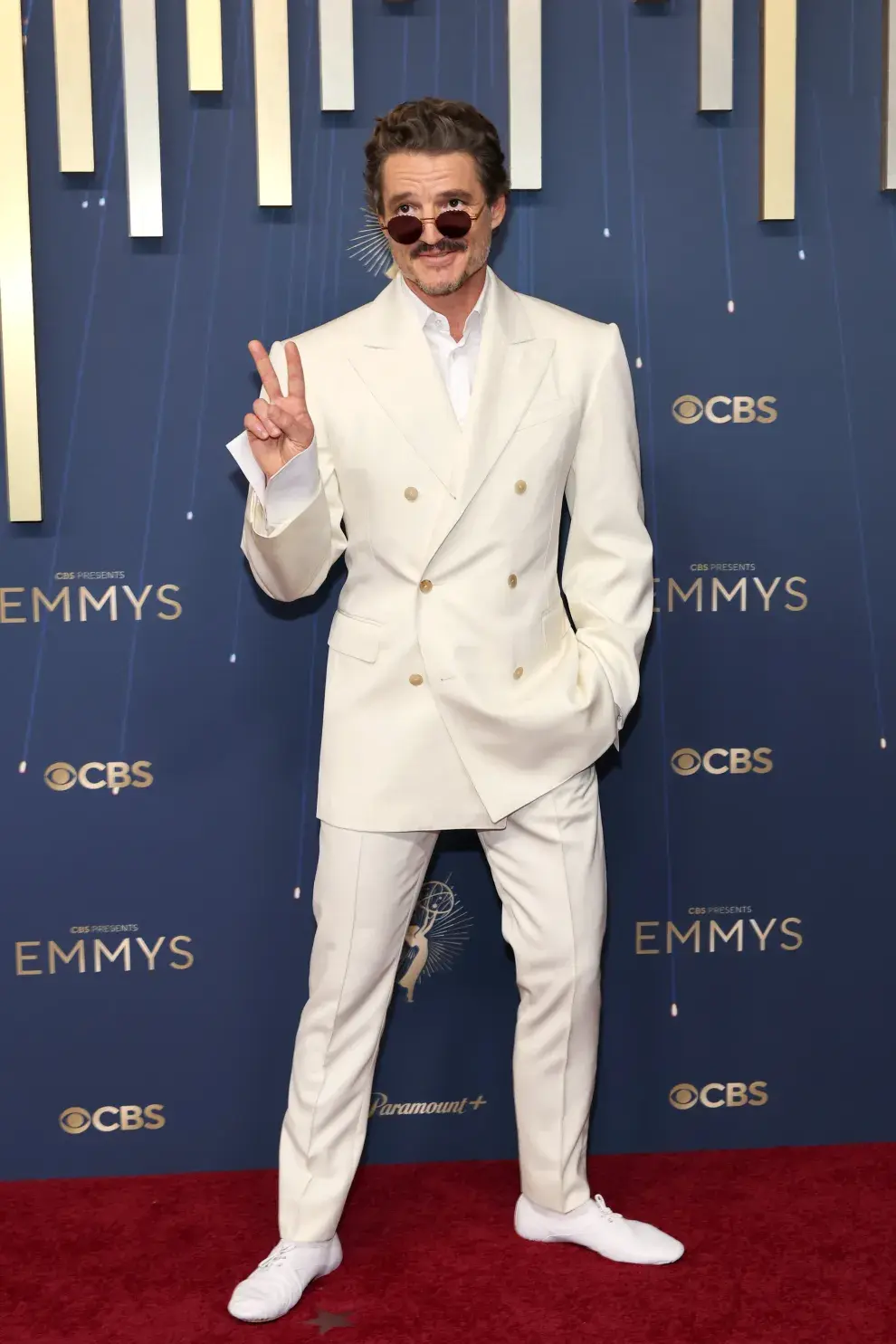 Pedro Pascal en la alfombra roja de los Premios Emmy 2025.
