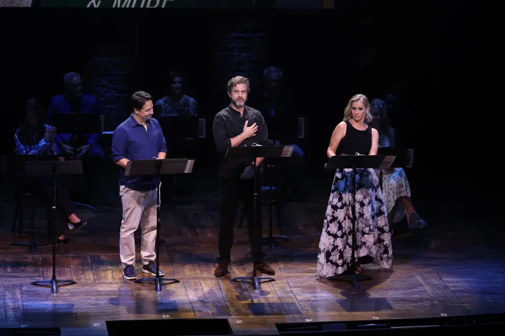 Lin-Manuel Miranda, Joshua Jackson y Meredith Monroe en el evento benéfico de Dawson's Creek.
