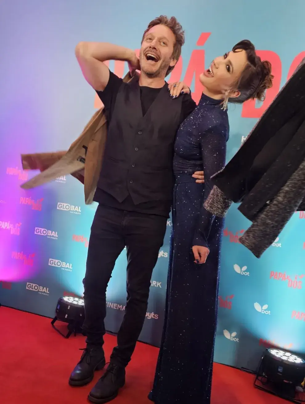 Benjamín Vicuña y Celeste Cid en la premiere de Papá x Dos.