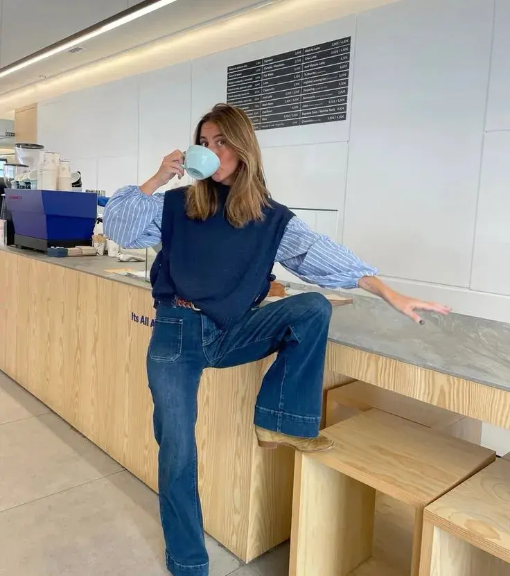 Usá los chalecos con camisas. Superponé texturas y colores