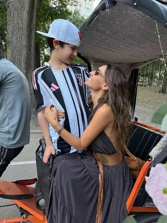 Carolina compartió unas tiernas postales en Instagram