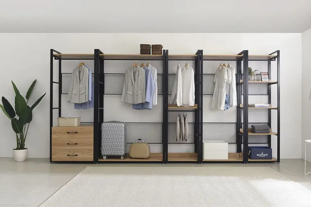 Los armarios tradicionales con puertas amplias y cajones fijos se van quedando atrás.