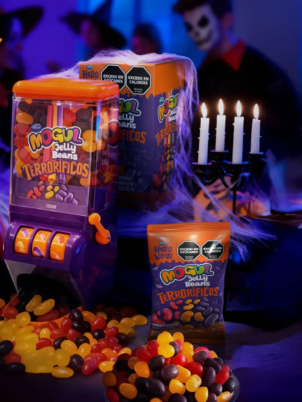 Con el concepto creativo “Fiesta terrorífica”, la campaña de este año apuesta a un rediseño moderno y disruptivo, alineado a los colores característicos de esta festividad, con personajes de estética contemporánea