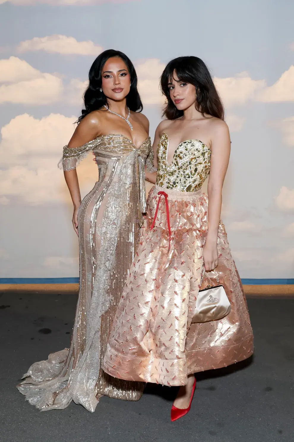 Becky G y Camila Cabello en Vogue World: Hollywood 2025.