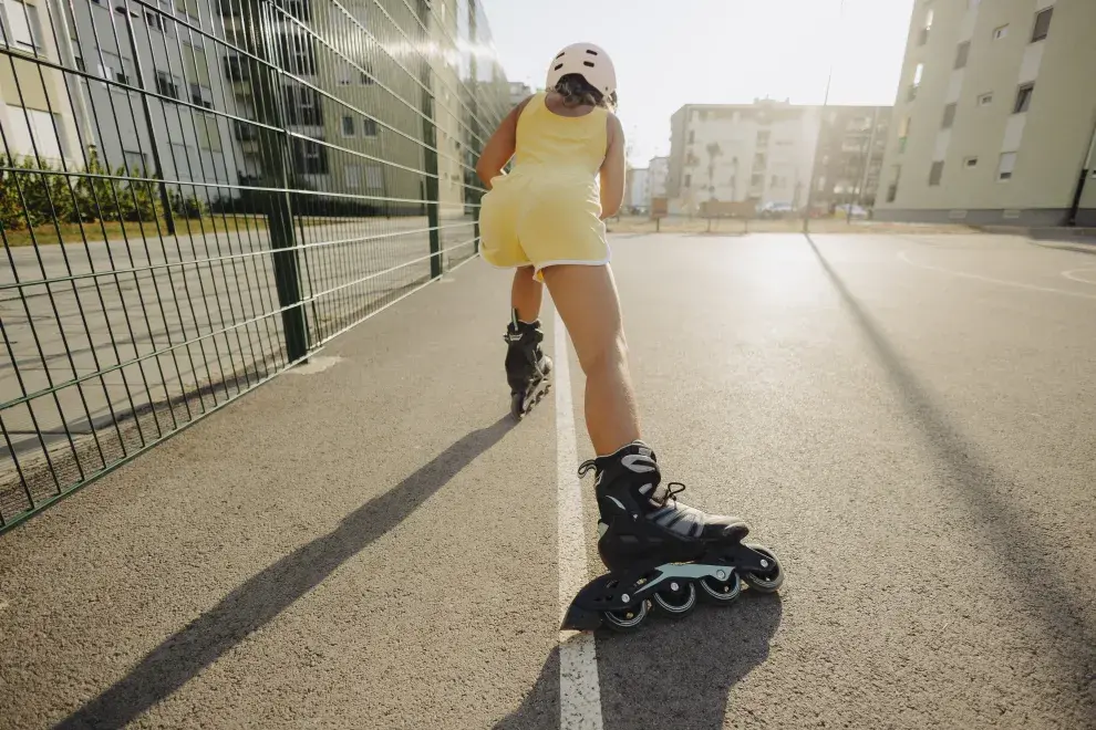 Patinaje urbano: la nueva forma divertida de hacer cardio