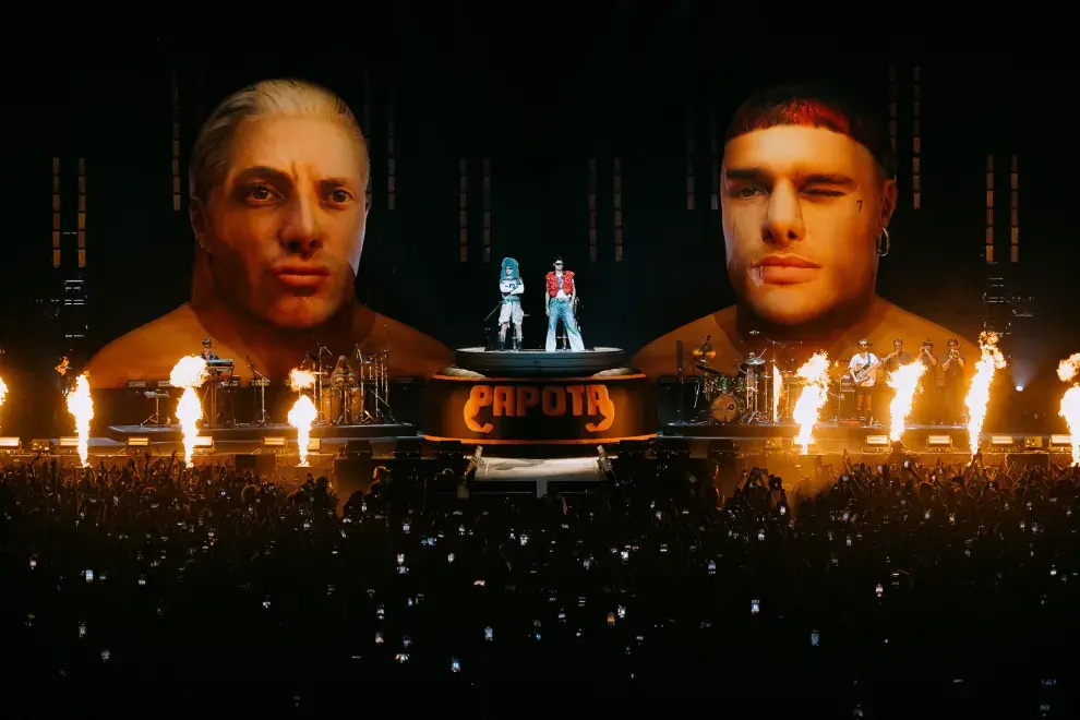 Foto de CA7RIEL & Paco Amoroso en el Movistar Arena.