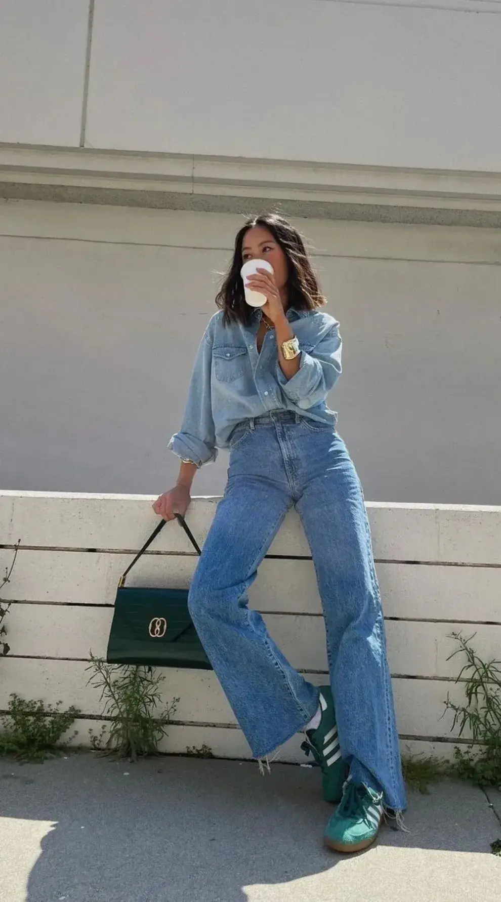 Podés usarla con shorts, polleras o jeans.