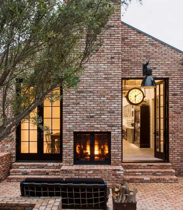 Desde el corazón de Los Ángeles, Diane Keaton transformó un sueño infantil en su refugio: una casa que evoca memorias, sensaciones y el placer de vivir cada detalle.