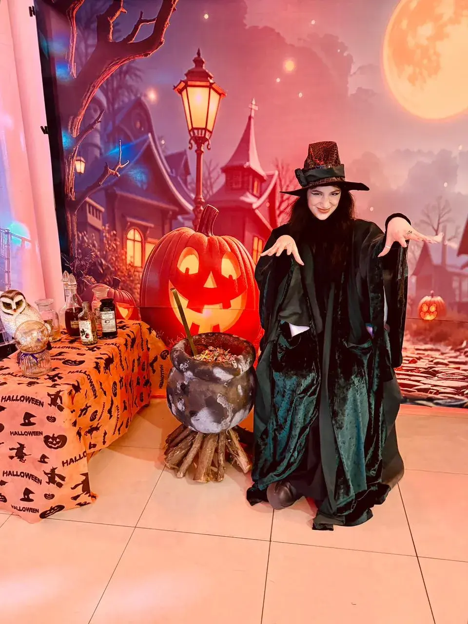 2. Esencia Eventos – Halloween Party