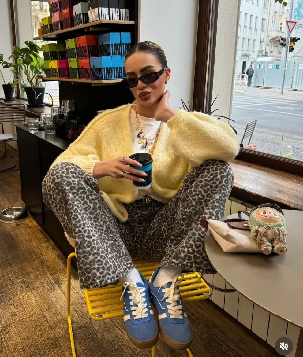 El animal print con el amarillo, es otra de las combinaciones que queda fabulosa.