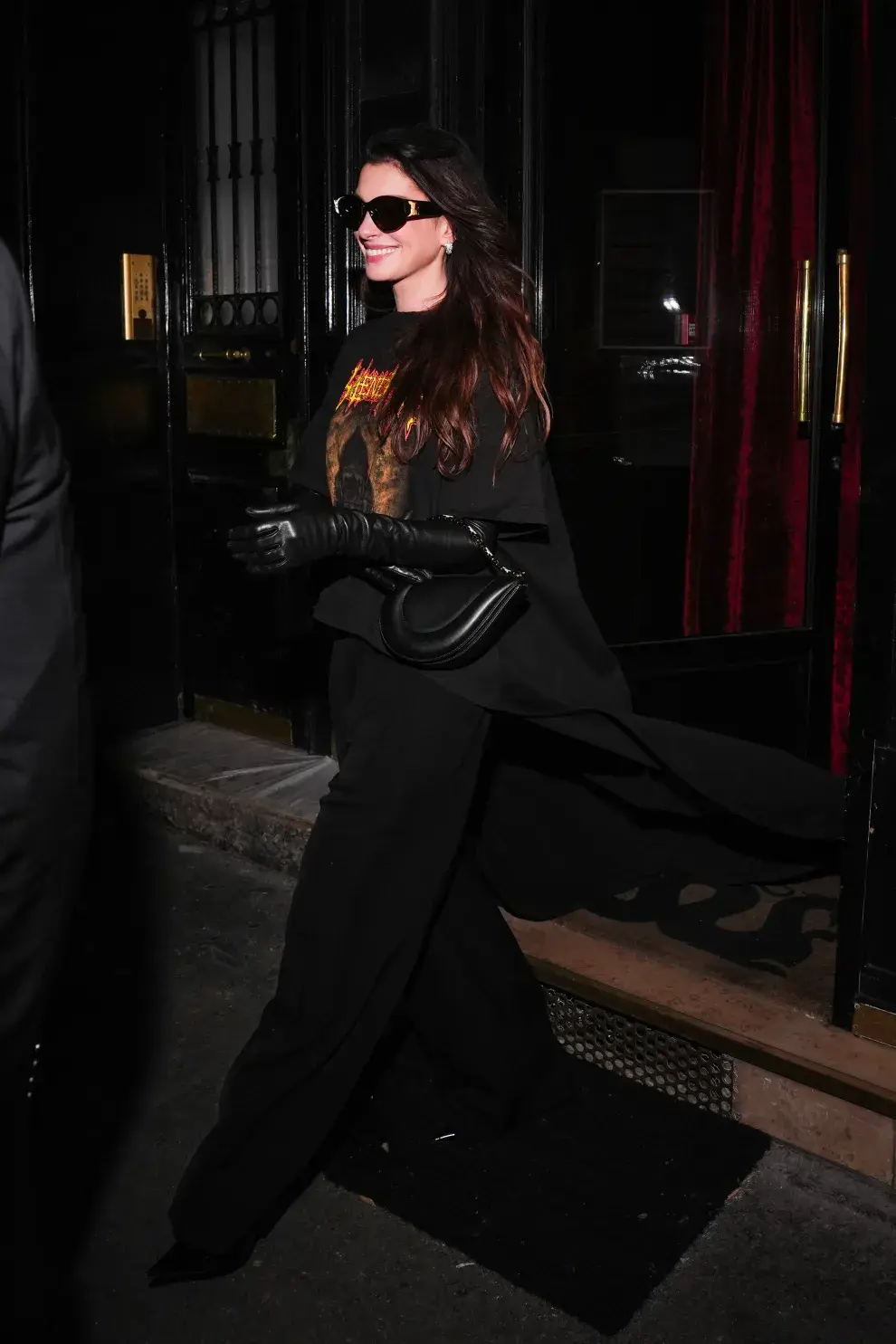 Anne Hathaway en el desfile de Balenciaga