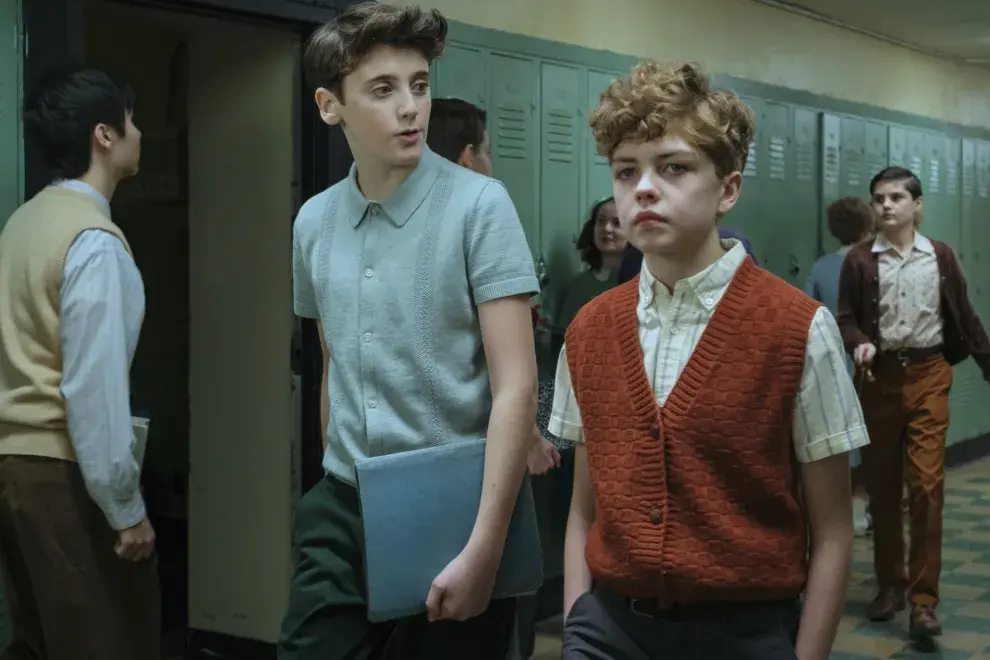 Welcome to Derry reúne a un elenco sólido encabezado por Jovan Adepo, Taylour Paige, Chris Chalk, James Remar, Stephen Rider, Madeleine Stowe, Rudy Mancuso y el regreso de Bill Skarsgård.