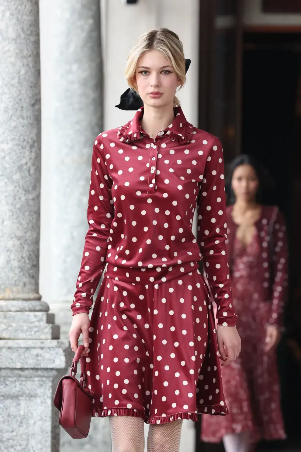 Cómo incorporar lunares en tus looks