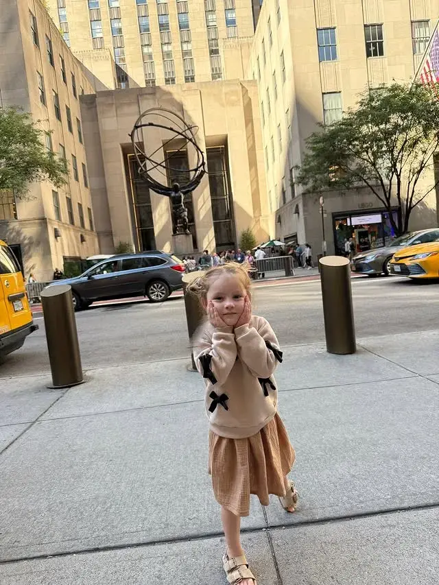 Ana García Moritán también posó con un look color camel