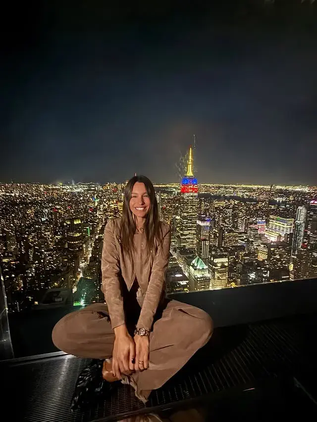 Pampita en Nueva York: el look vaquero que usó para una salida nocturna con sus hijos por la Gran Manzana