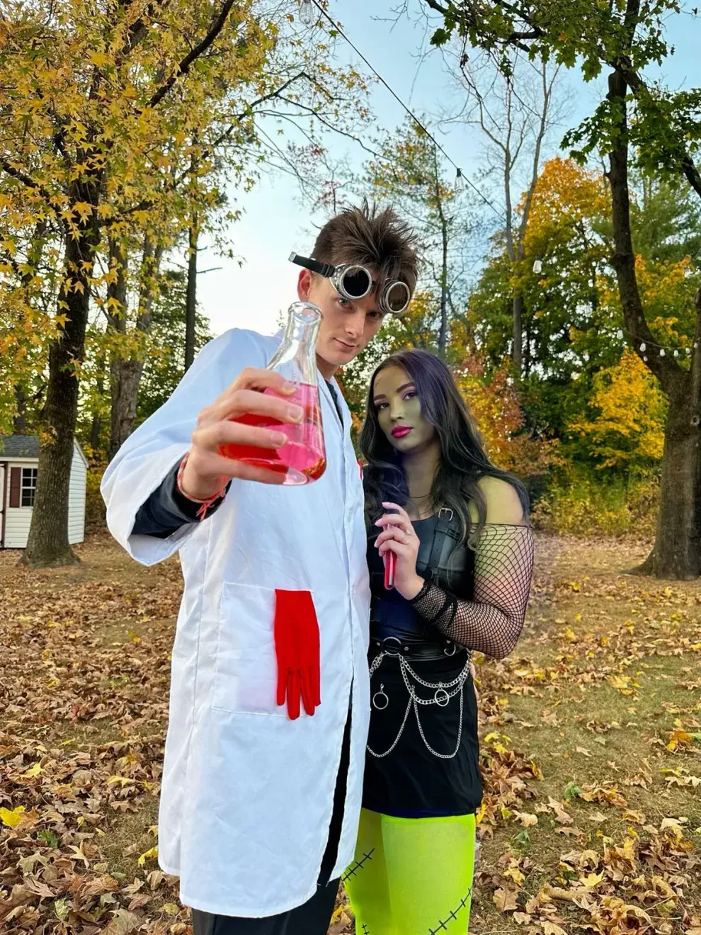 Foto de pareja en Halloween.