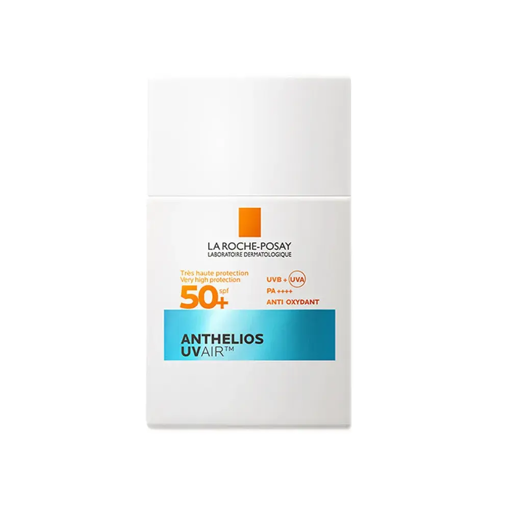 Pero Anthelios UV Air va mucho más allá de la protección solar convencional. Su fórmula, un 50% con base de serum, está enriquecida con potentes activos como ácido hialurónico, niacinamida, Airlicium, vitamina E y agua termal de La Roche-Posay.