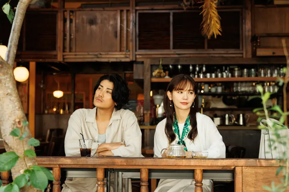 Una historia de amor tímido que derrite incluso los corazones más cautelosos.