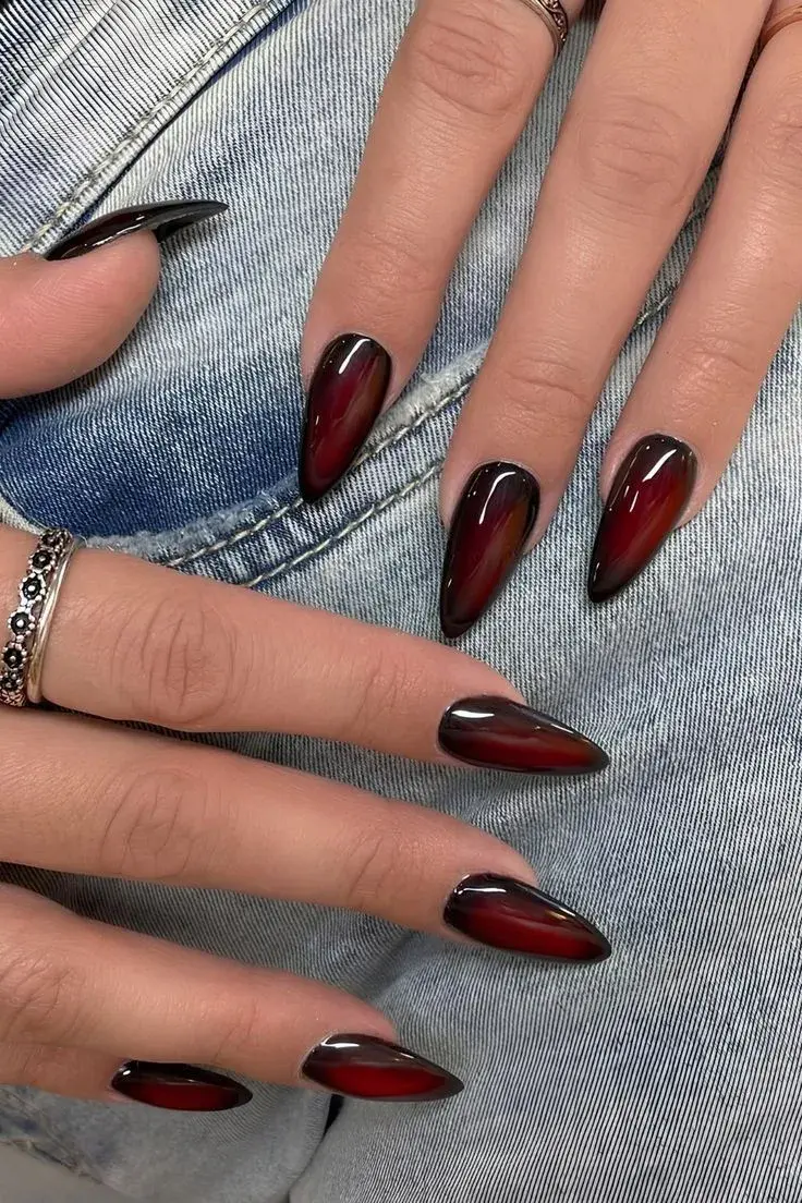 Adiós a las uñas rojas tradicionales: 10 diseños súper originales para que te inspires