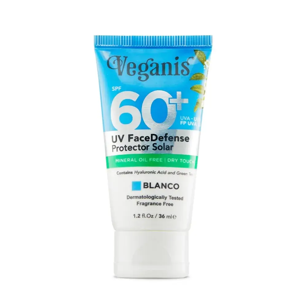 una fórmula avanzada que combina la eficacia del Ácido Hialurónico y el poder antioxidante del Té Verde para cuidar y proteger tu piel en cada exposición solar. (VEGANIS $22.620)
