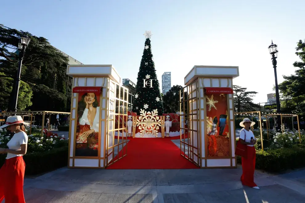 Carolina Herrera transforma la magia navideña en un espectáculo único.