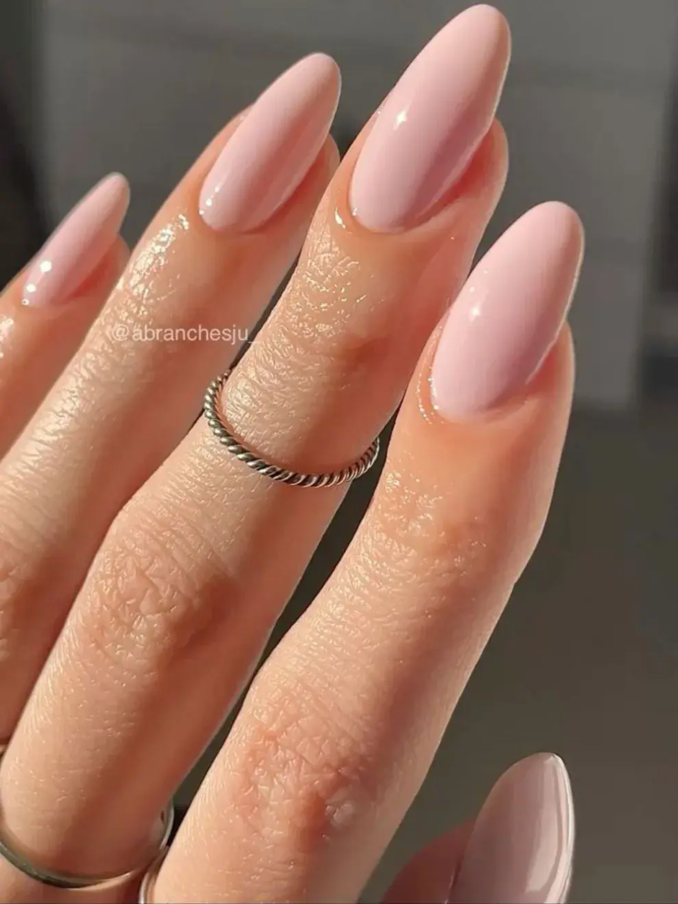 El rosa pastel es uno de los tonos para 2026