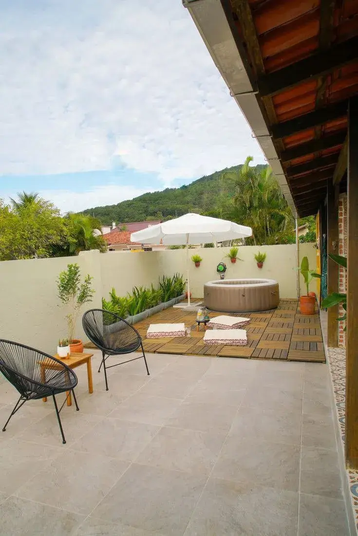 Ni piletas ni jacuzzis: la tendencia perfecta para convertir patios chicos en un pequeño oasis