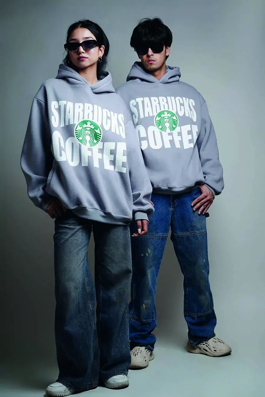 Mientras que un fandom se construye en torno a una figura pública, una banda, una película o un universo ficticio, un brandom se organiza alrededor de una marca.