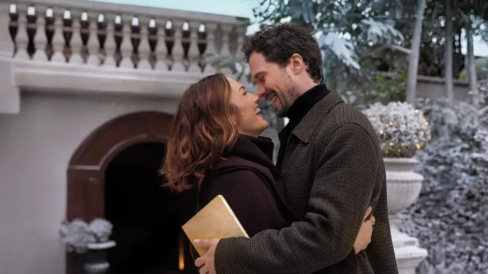 Películas sobre la Navidad en Netflix: El encanto del champán.