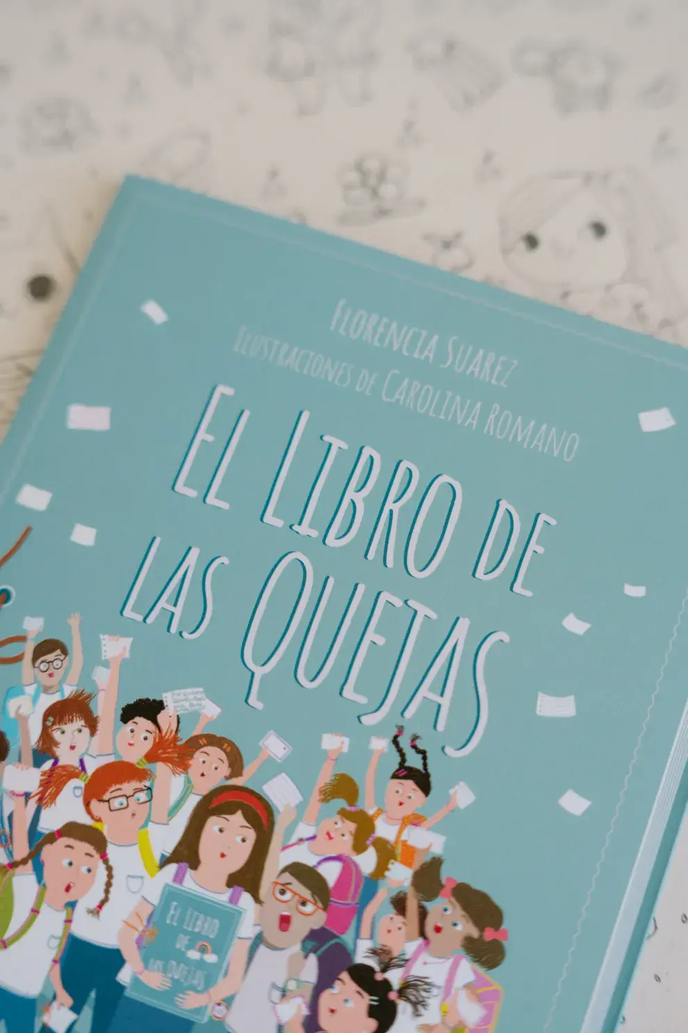 El libro de las quejas: el nuevo lanzamiento de Flor Suarez