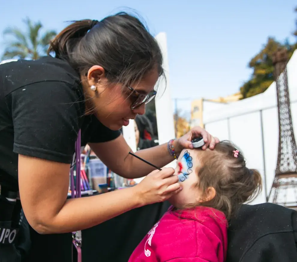 La programación incluye masterclasses de cocina francesa, donde chefs invitados prepararán recetas tradicionales en vivo, además de música en vivo, charlas y actividades para niños.