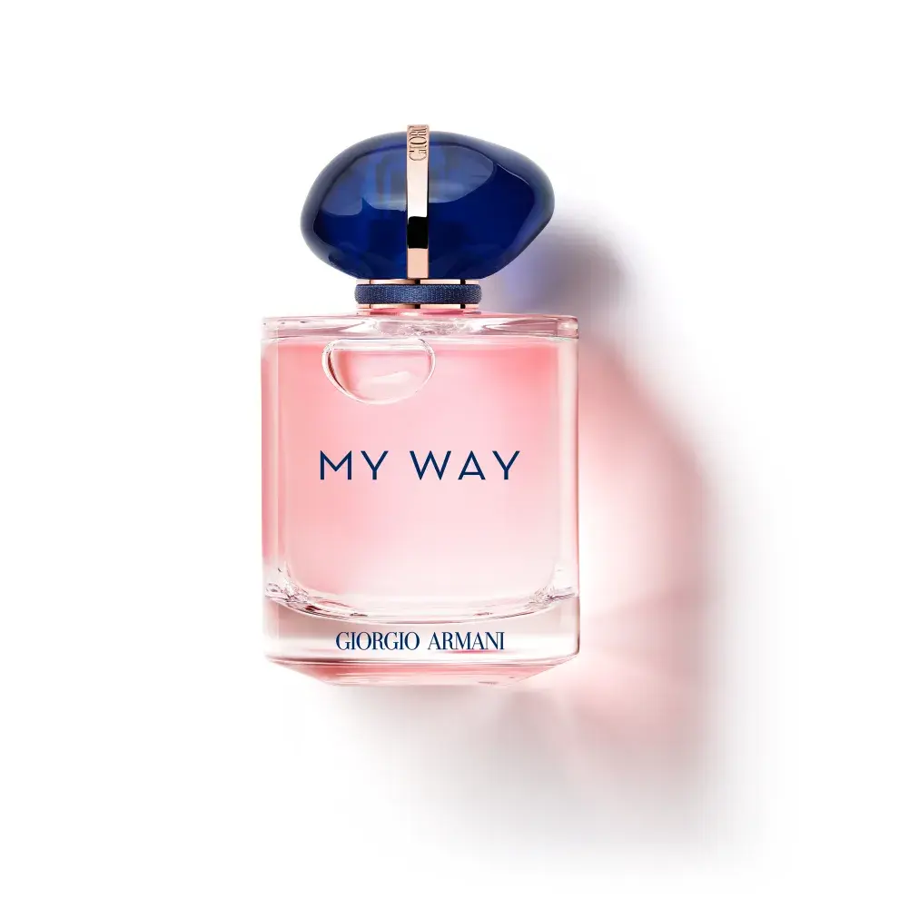 Si buscás un perfume chico y perfecto para el bolso, MY WAY de Armani es la opción perfecta.
