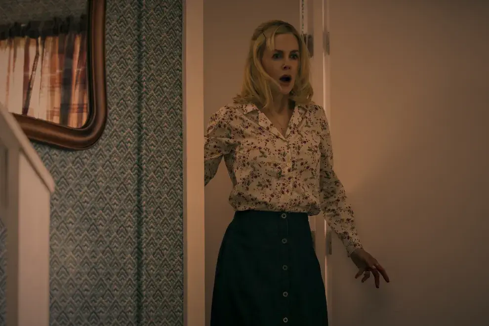 HOLLAND estrenó en 2024 y dura 94 min.