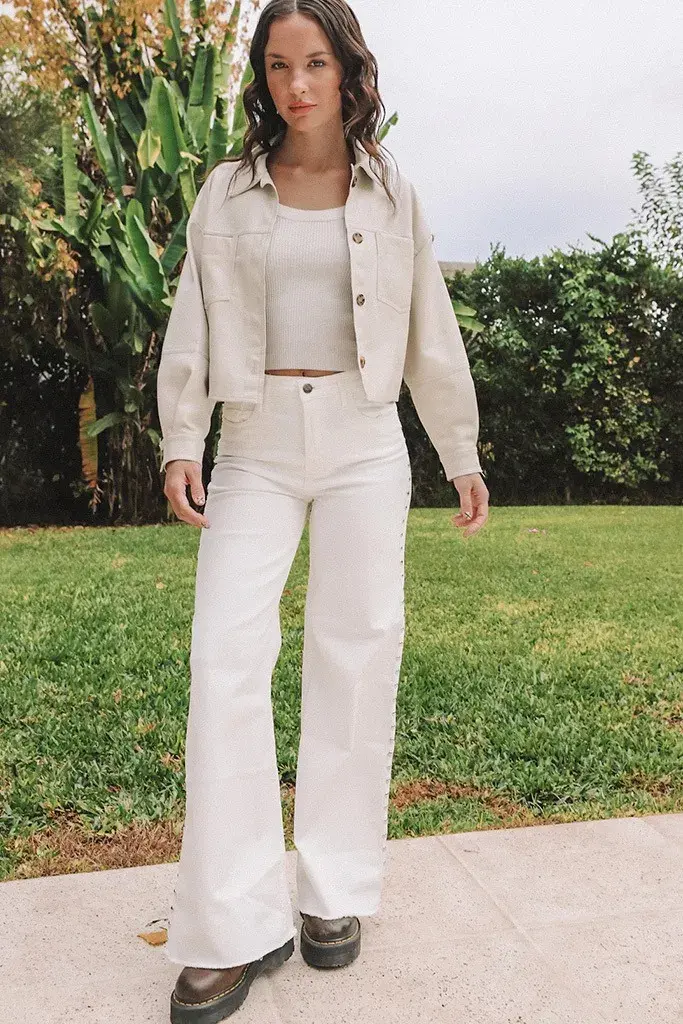 Este modelo viene hasta el talle 50 (CHIC DENIM-  $74.000,00)