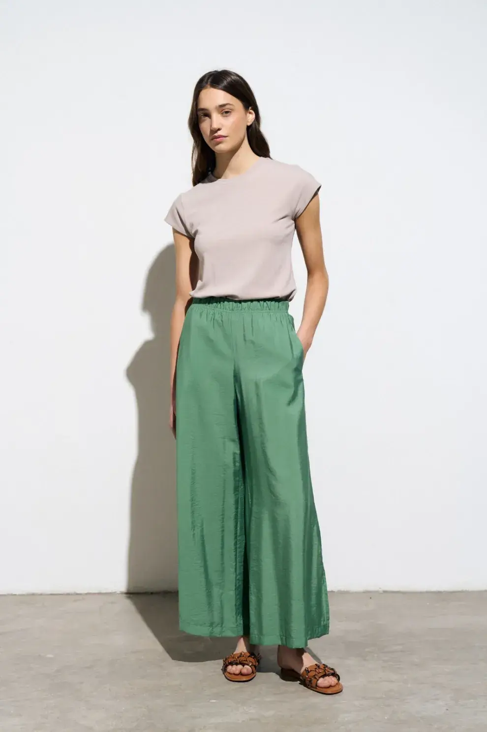 Un color súper veraniego perfecto para sumar al armario (NARE MODA)