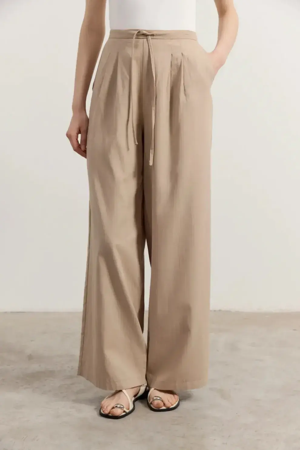 La cintura elastizada es clave para usar algo cómodo los días de mucho calor (ENEDE-  $29.000,00)